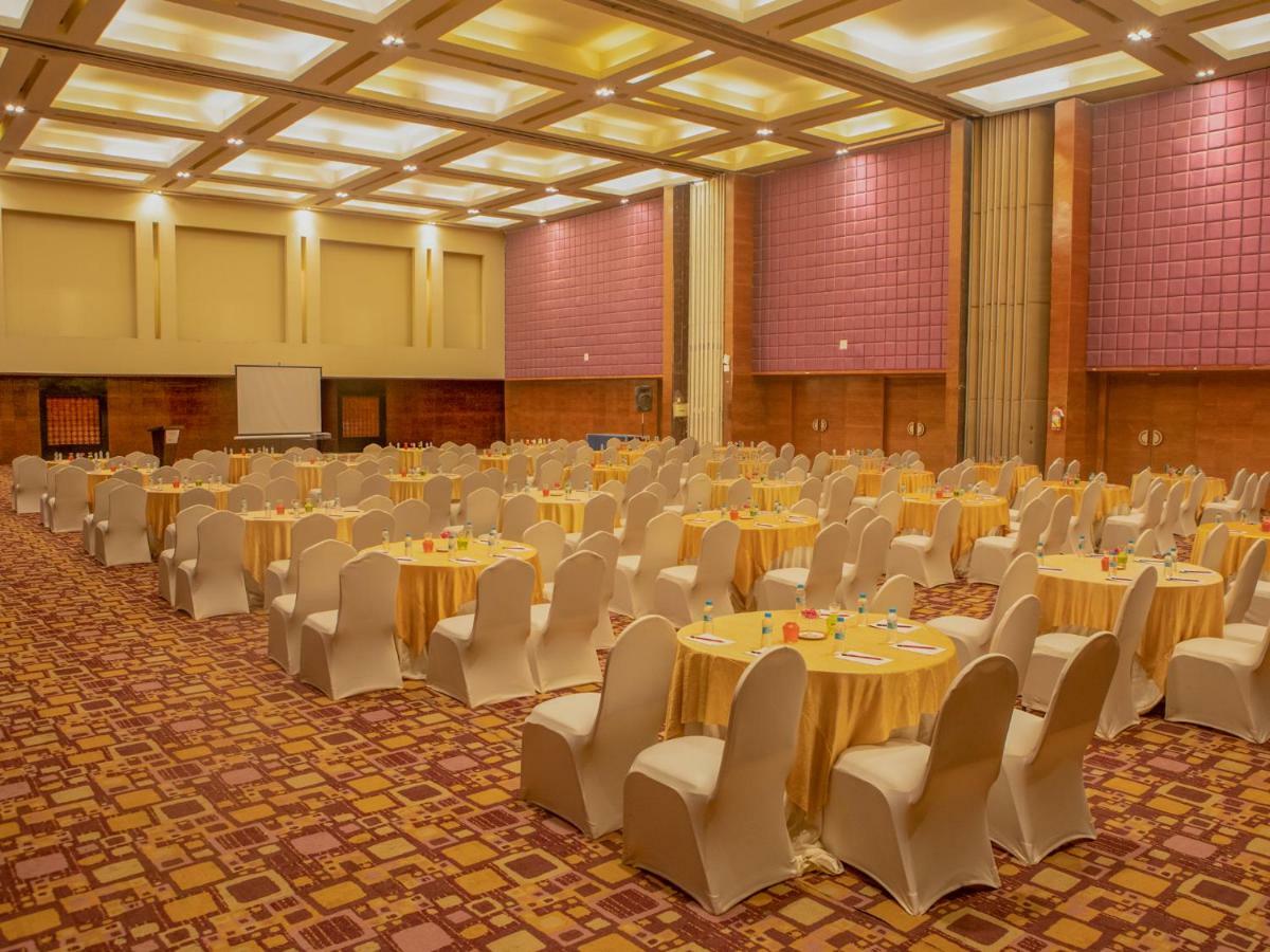 The Orchid Hotel Hinjewadi Pune Exterior foto The Grand Ballroom