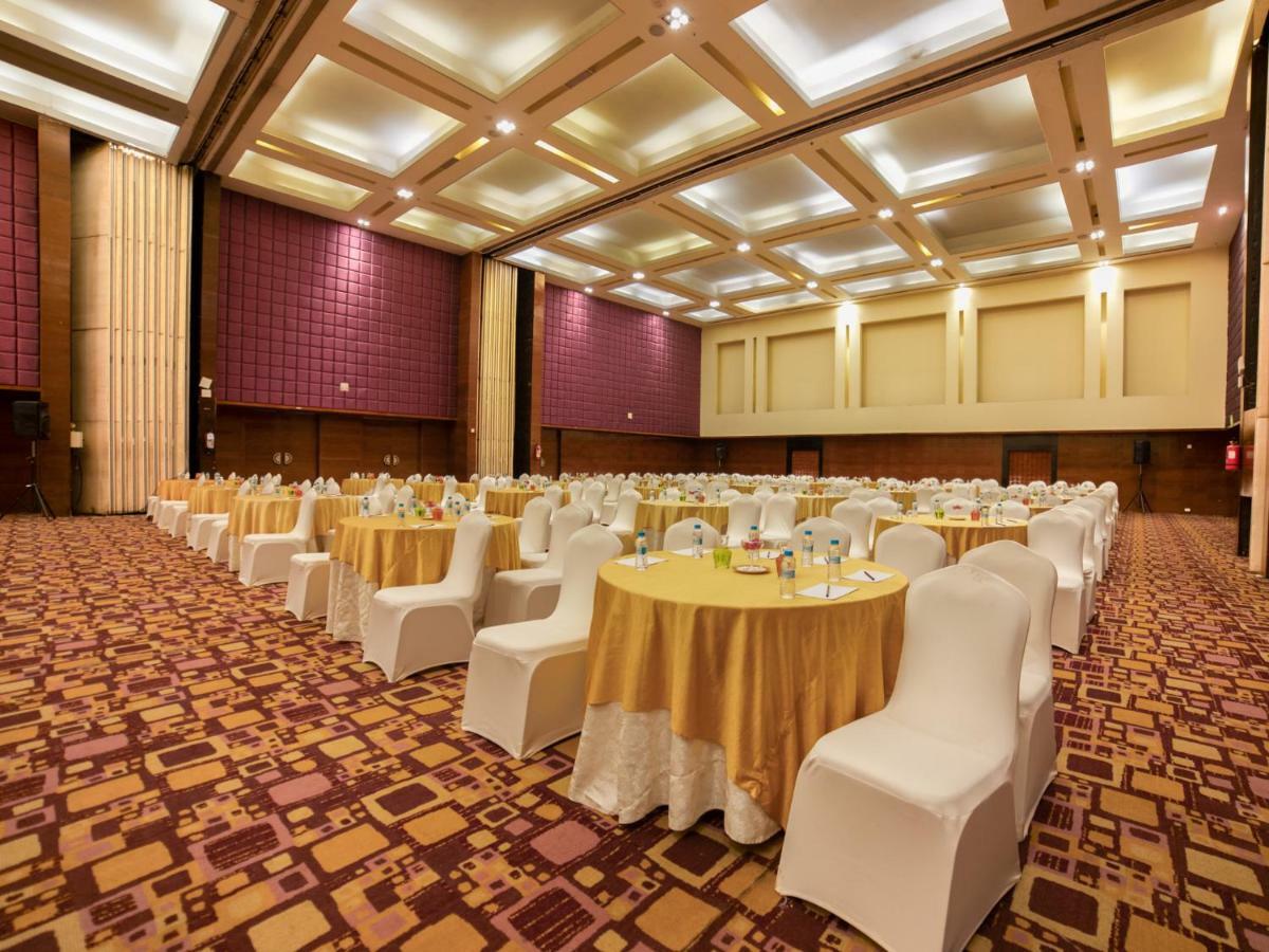 The Orchid Hotel Hinjewadi Pune Exterior foto The Grand Ballroom