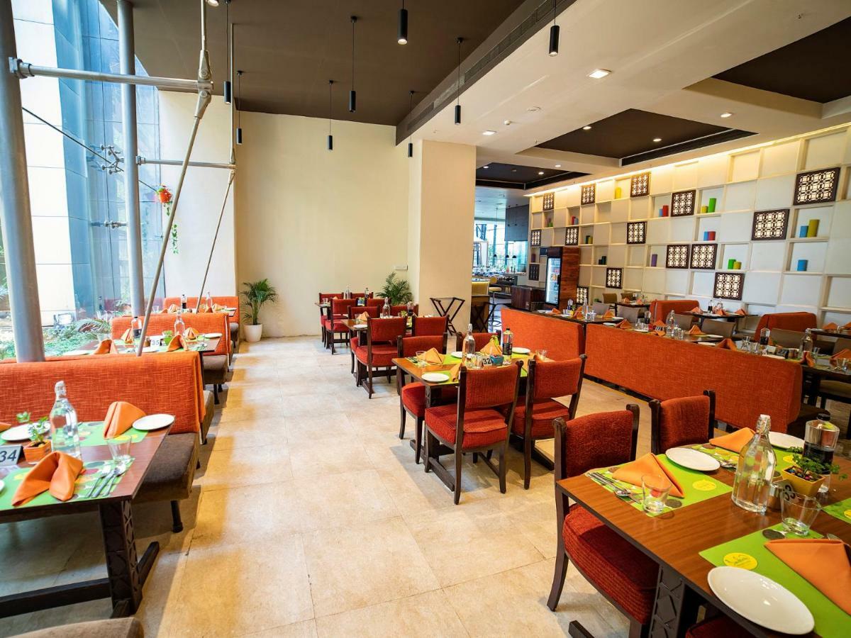 The Orchid Hotel Hinjewadi Pune Exterior foto The restaurant