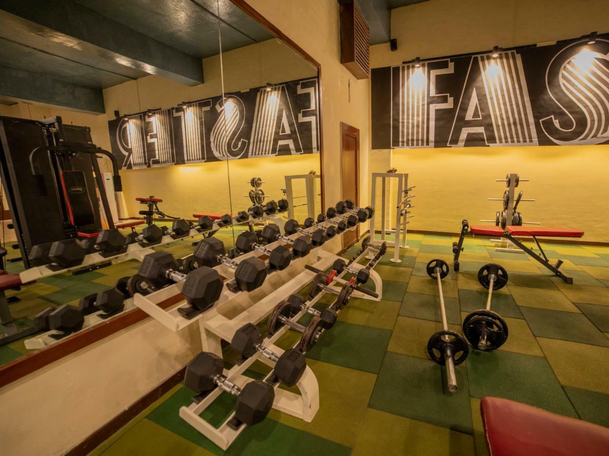 The Orchid Hotel Hinjewadi Pune Exterior foto The gym at the hotel